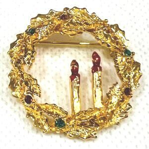 Eisenberg Ice Holly Leaf Wreath and Candles Gold Tone Brooch